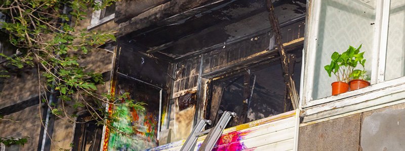 В Днепре на Калиновой загорелась квартира: жильцов дома эвакуировали