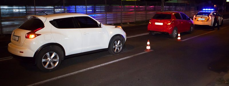 В Днепре на Титова Nissan врезался в Toyota с 8-месячным ребенком