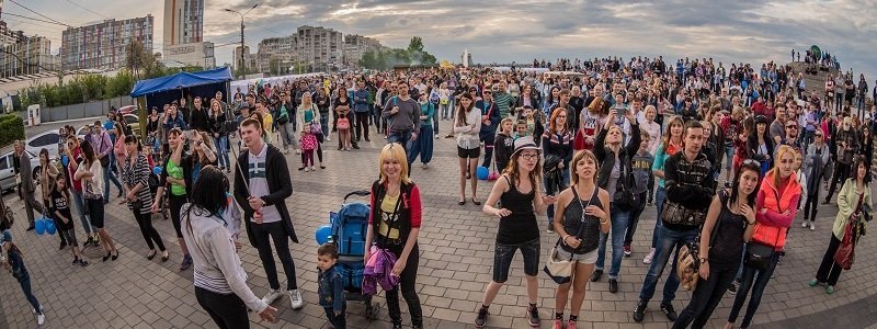 День города на Фестивальном причале: установление рекорда и концерт группы Попадюк Бенд