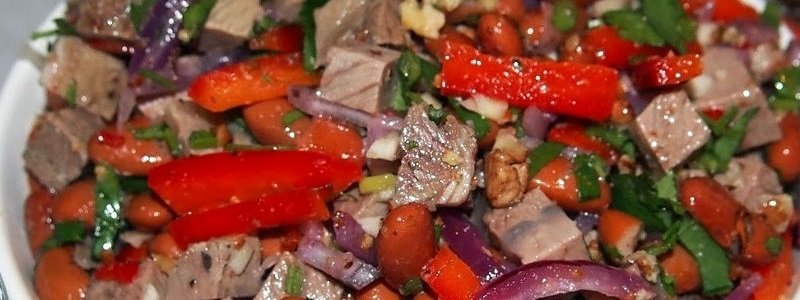 Полезные и вкусные рецепты: как приготовить салат с фасолью и мясом