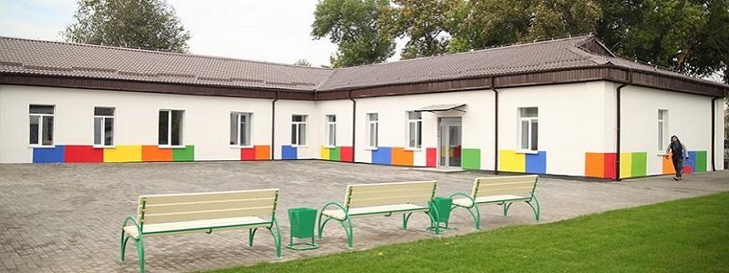 В Петриковке после реконструкции открылась начальная школа: как она выглядит