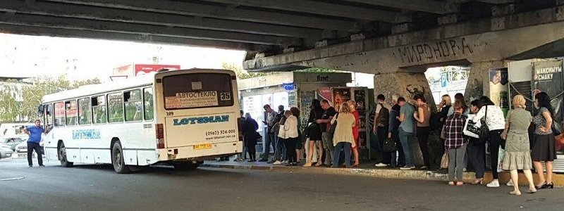 Опрос недели: готовы ли жители Днепра платить больше за проезд в маршрутках