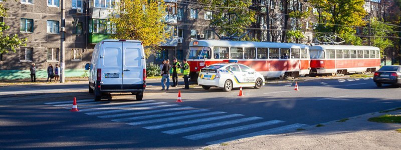 В Днепре на проспекте Богдана Хмельницкого Fiat сбил женщину на пешеходном переходе