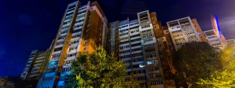 Романтика ночных районов: как выглядит ж/м Тополь после заката