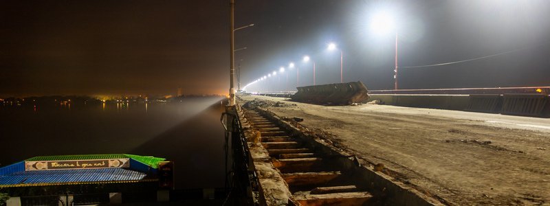 Как проходит ремонт на Новом мосту в Днепре ночью