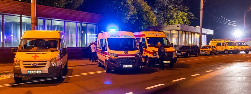 Спасатели, полиция и эвакуация пассажиров: что случилось на станции метро «Металлургов» в Днепре