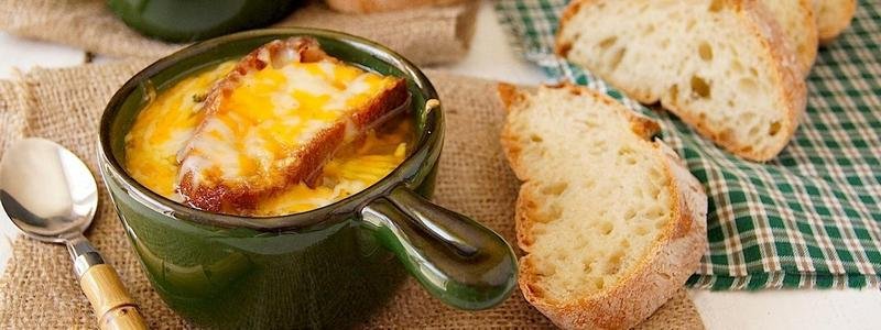 Полезные и вкусные рецепты: как приготовить французский луковый суп