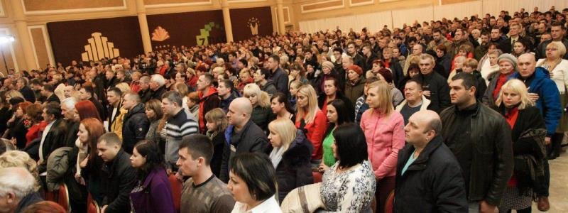 Более тысячи днепрян встретились с участниками президентских праймериз УКРОПа