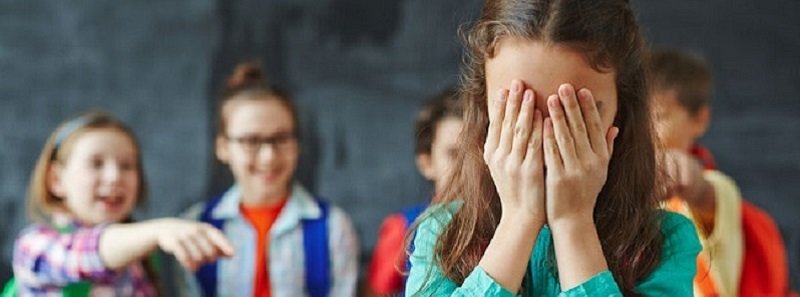 Издевательство над первоклассницей в школе Днепра: что происходит