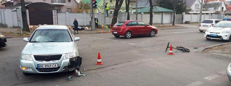 На проспекте Гагарина Nissan сбил мужчину на электросамокате