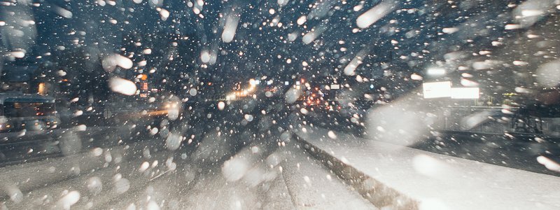Белая пелена на улицах города: Днепр засыпает снегом