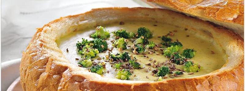 Полезные и вкусные рецепты: как приготовить крем-суп в хлебном горшке