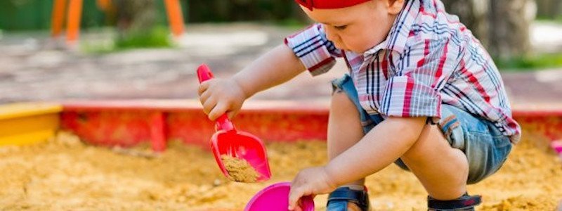 Песок на детских площадках Днепра загрязнен тяжелыми металлами и пестицидами: результаты исследования чешских ученых
