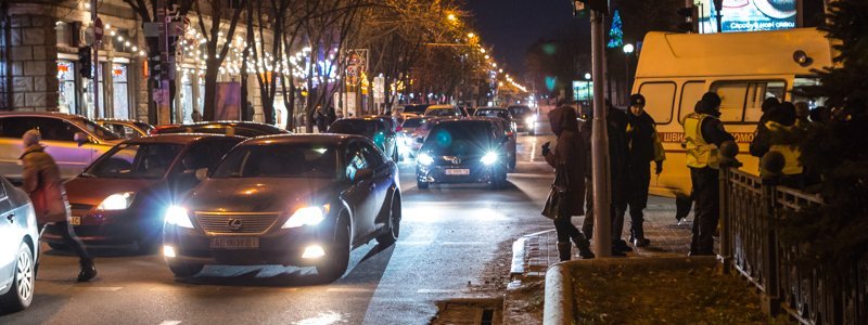 В Днепре на проспекте Яворницкого Lexus сбил пешехода