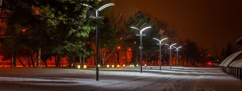Зимняя сказка в Днепре: улицы города замело снегом