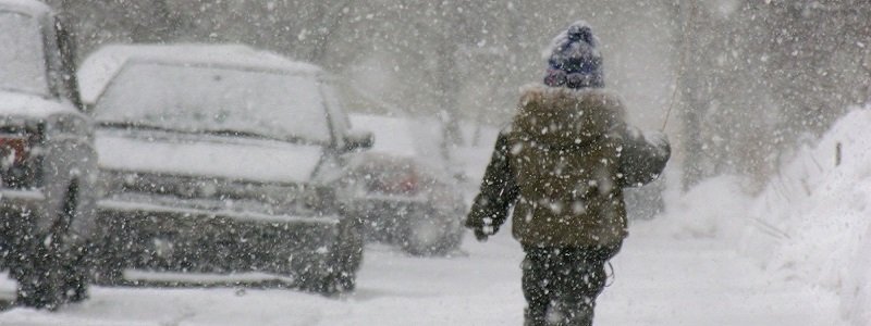 Как Днепр борется с непогодой: на улицах города работают 86 снегоуборочных машин