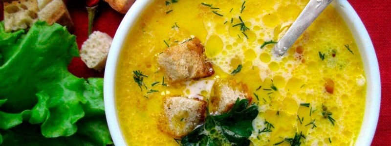 Полезные и вкусные рецепты: как приготовить сырный суп с шампиньонами и сухариками