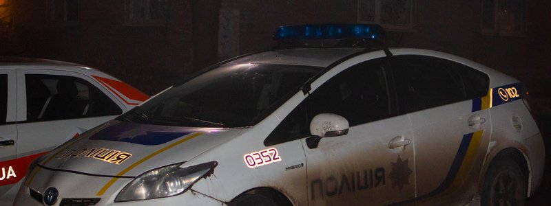 В центре Днепра под окнами жилого комплекса нашли тело мужчины
