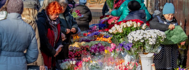 Цветочный бум: как Днепр готовится к празднику 8 Марта