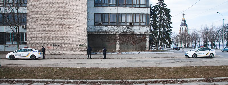 В Днепре на Сичеславской Набережной нашли труп военнослужащего
