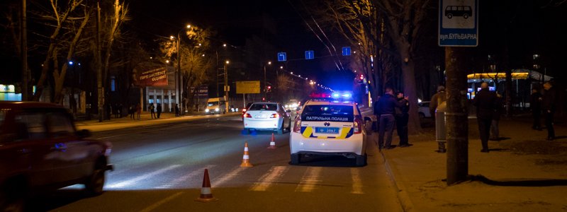 В Днепре на проспекте Хмельницкого ВАЗ сбил мужчину