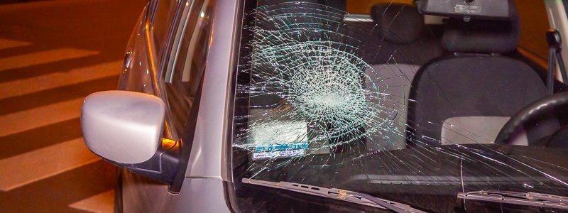 В Днепре на Святослава Храброго Hyundai сбил мужчину на пешеходном переходе