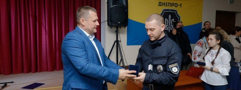 Горсовет подарит 5 квартир бойцам полка полиции "Днепр-1"