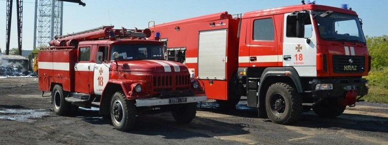 Пожар на Байкальской в Днепре: возгорание ликвидировали 19 спасателей