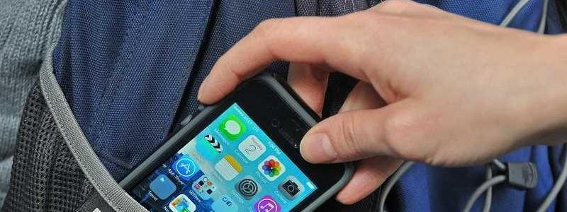 В Днепре мужчина украл телефон в ТЦ "Приозерный" и прославился на весь Интернет