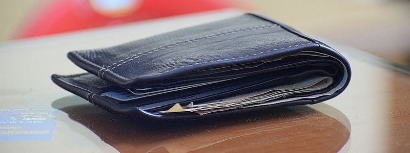 Минутка добра: в АТБ женщине вернули потерянный кошелек с крупной суммой денег