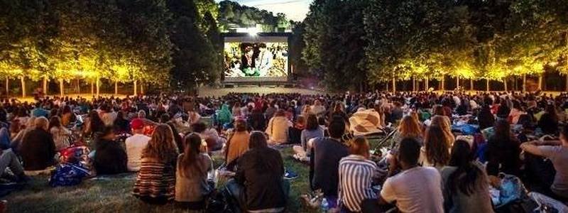 В Днепре в парке "Зеленый Гай" открывается кинотеатр под открытым небом