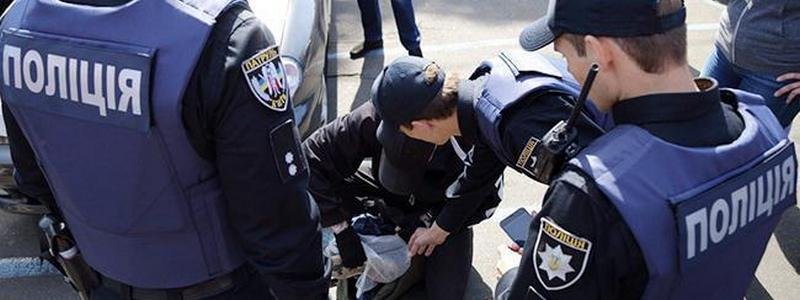 Нескольких полицейских из Днепра подозревают в издевательствах над задержанным
