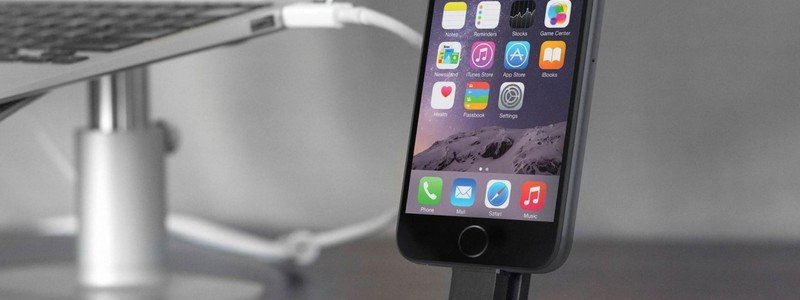 "Серый" VS "белый" iPhone: какие смартфоны покупают жители Днепра