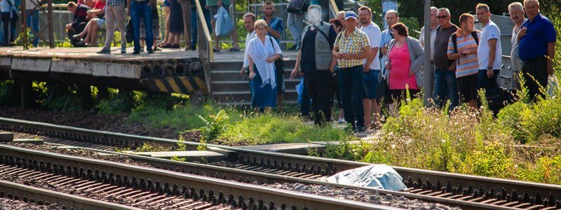 В Днепре поезд насмерть сбил мужчину