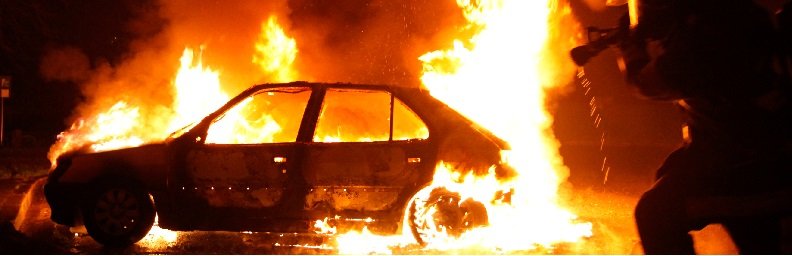 Ночью в Днепре горели 3 автомобиля