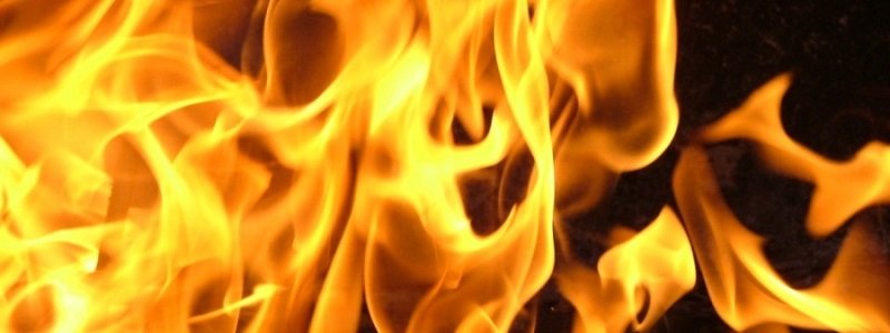 Пожар на Тополе: есть пострадавшие