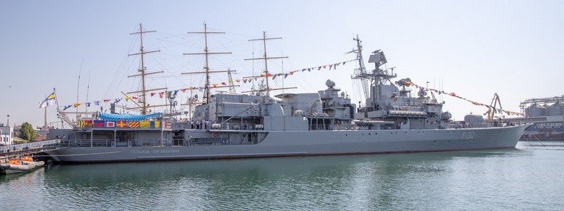 Борис Филатов принял участие в праздновании годовщины поднятия флага Военно-морских сил Украины на фрегате «Гетман Сагайдачный»