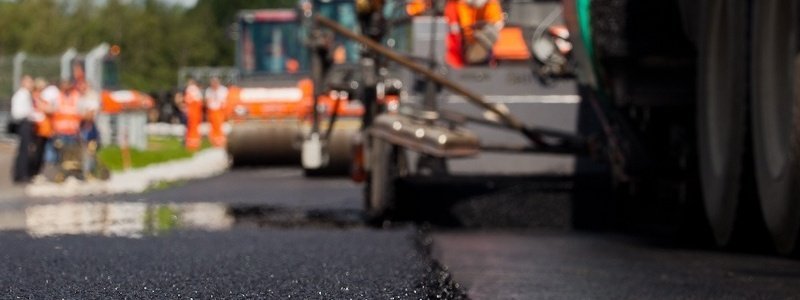 В Днепре ремонтируют 10 дорог: где могут быть пробки и перекрытия