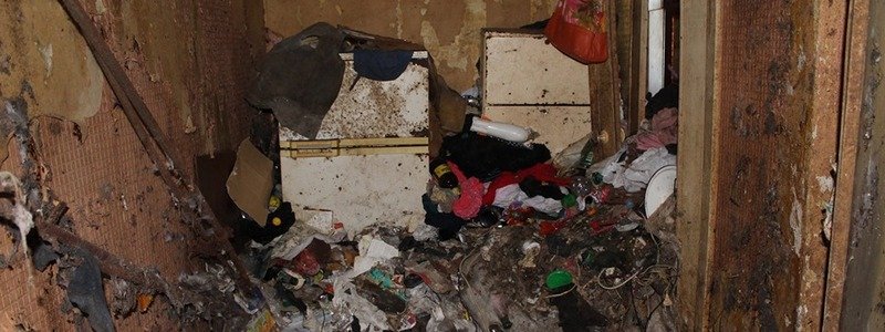 4 КамАЗа мусора: как превратить в свалку обычную квартиру в Днепре