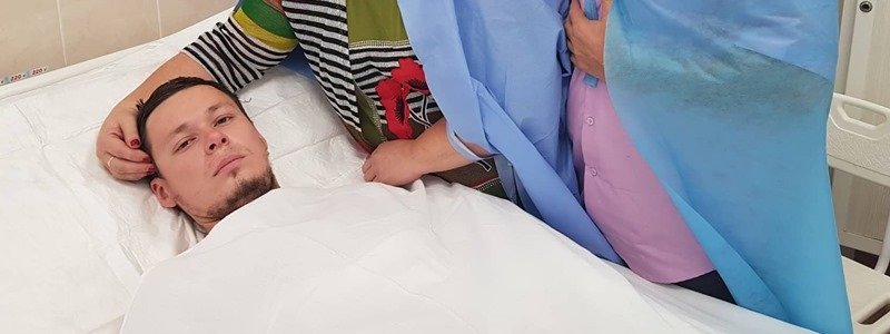 Разорвало бронежилет и отбросило: в больницу Мечникова в Днепре привезли раненого бойца