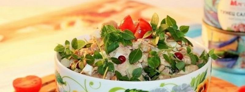 Полезные и вкусные рецепты: как приготовить рыбный салат с семечками