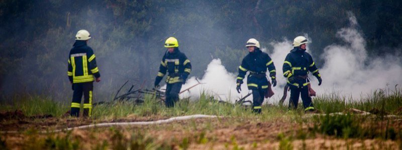 В Днепре горел частный дом: пожар тушили больше 2 часов