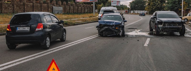 6 аварий за 2 дня: улица Криворожская в Днепре побила рекорд по ДТП