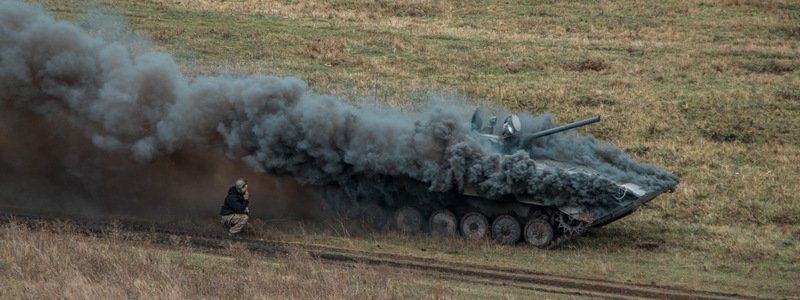 В Днепре на Игрени звучали взрывы и грохотали танки: что это было