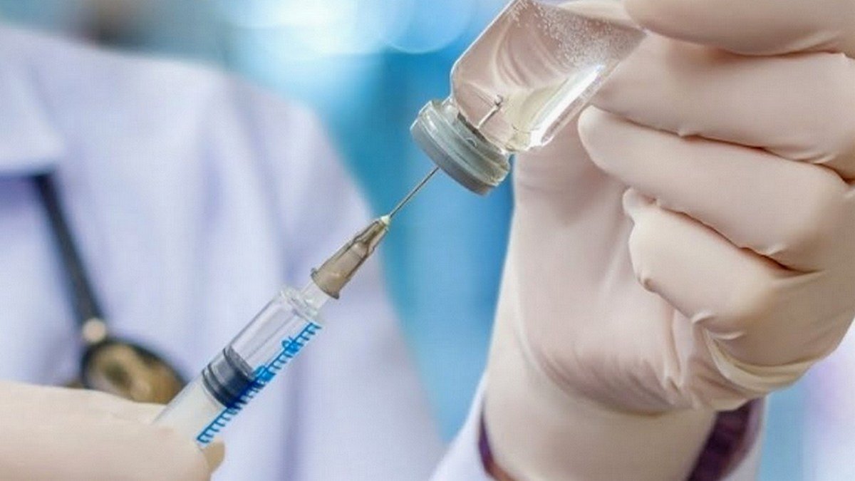 В Днепре закупают вакцины против гриппа и ОРВИ: кто может сделать прививку бесплатно
