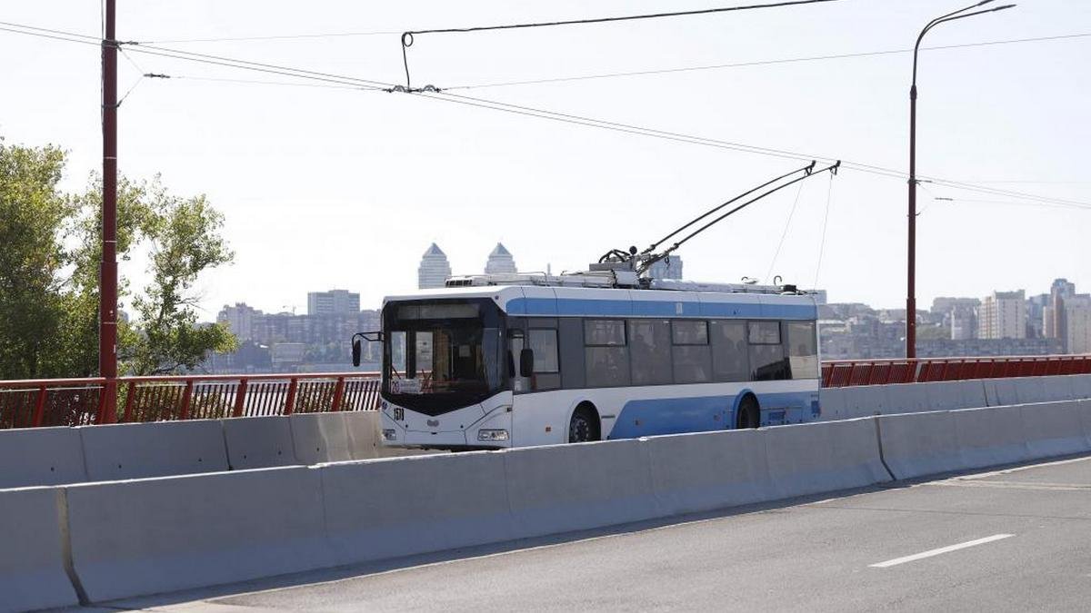В Днепре на маршрут № 10 выйдут два дополнительных троллейбуса на автономном ходу