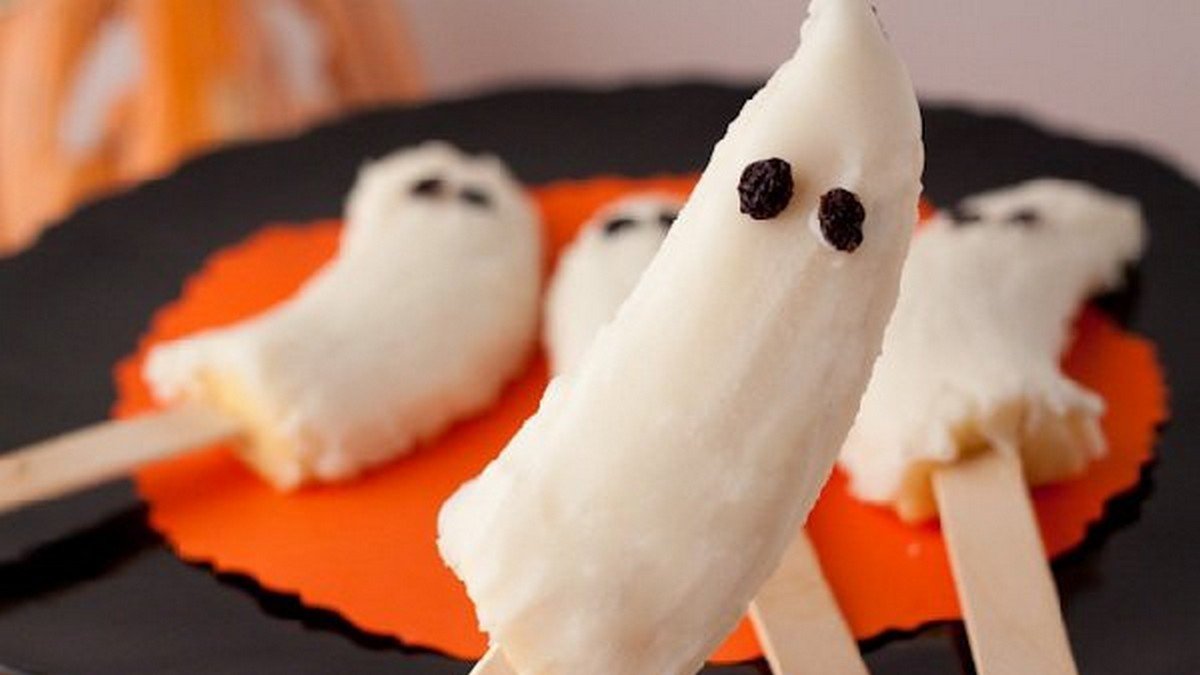 Простые и страшно вкусные рецепты: как приготовить банановые привидения к Хеллоуину