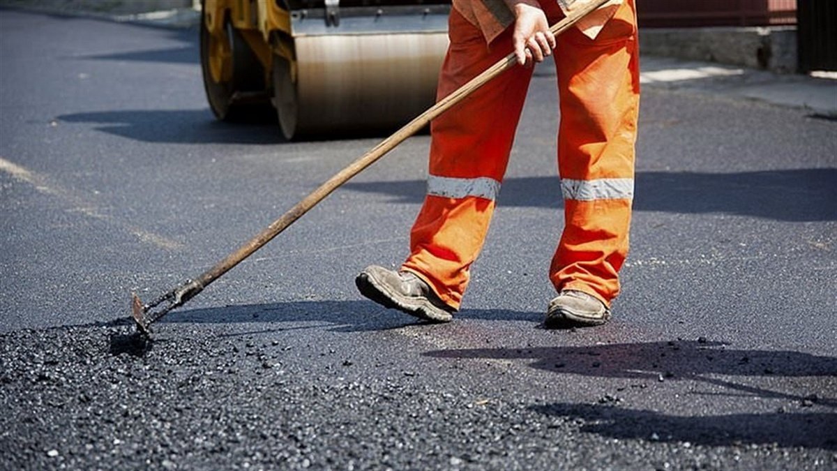 В Днепре продолжается ремонт дорог: перекроют или сузят 3 улицы