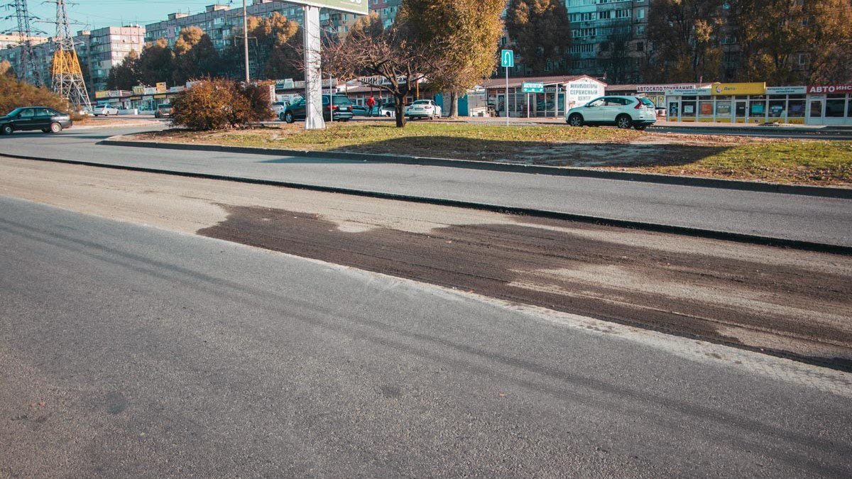 В Днепре ремонтируют 4 дороги: где могут быть пробки и перекрытия