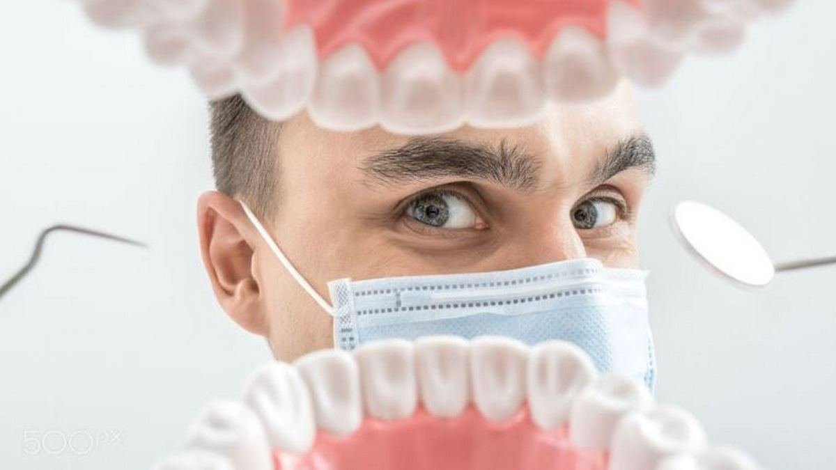 В Днепре врач-стоматолог рассказал о процедурах с "веселящим газом" и уходе за зубами